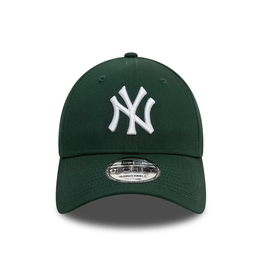 Cappello con Visiera New York Yankees League Essential 9FORTY Verde Scuro 60471456