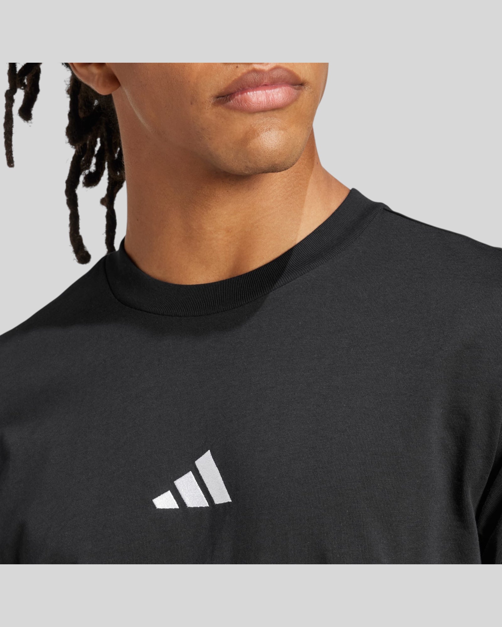 T-Shirt Essentials Small Logo Jersey Nera JE9024 Adidas