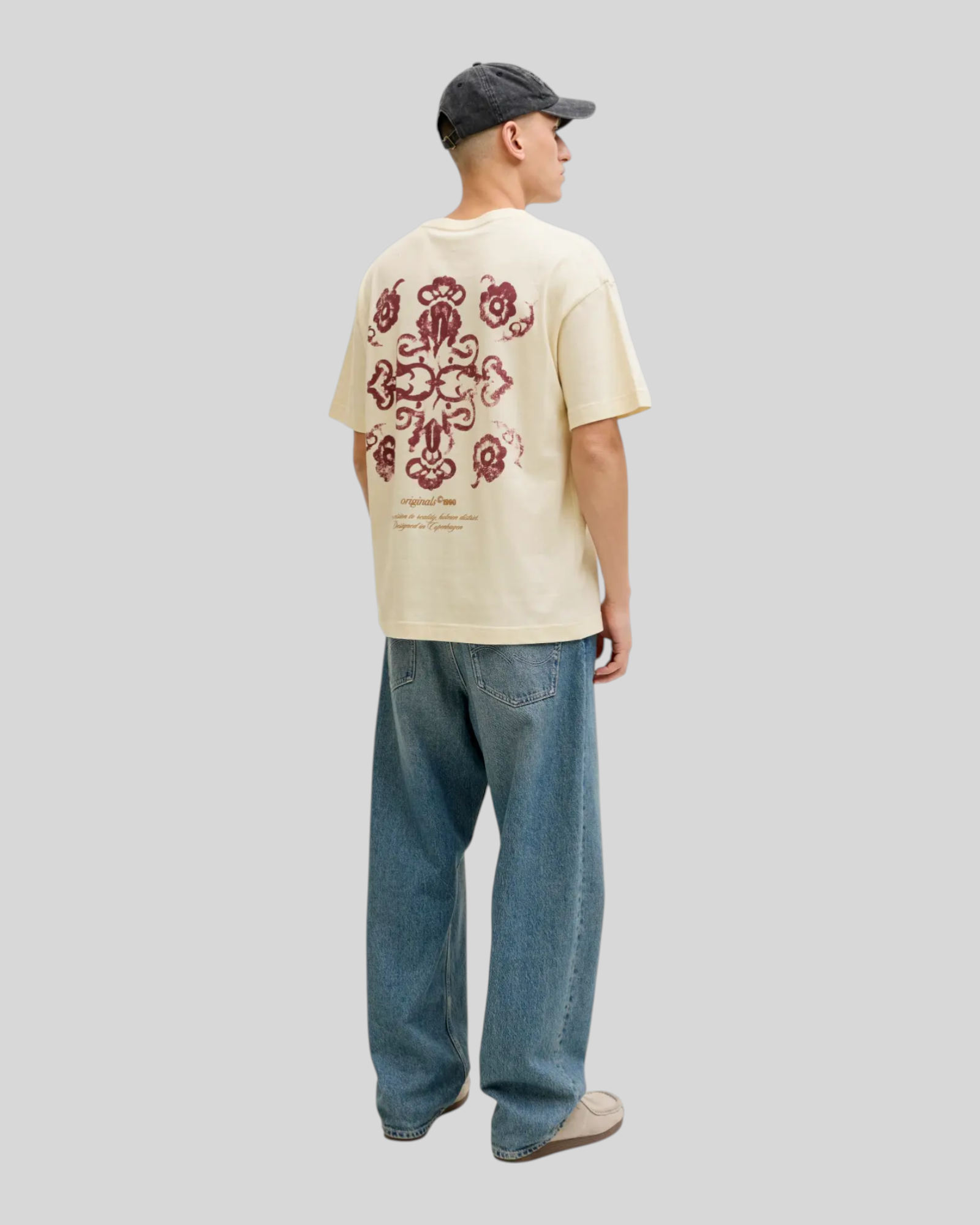 Brillantina Store antique white 100% cotton t-shirt with crew neck, short sleeves, and a large graphic print on the back.