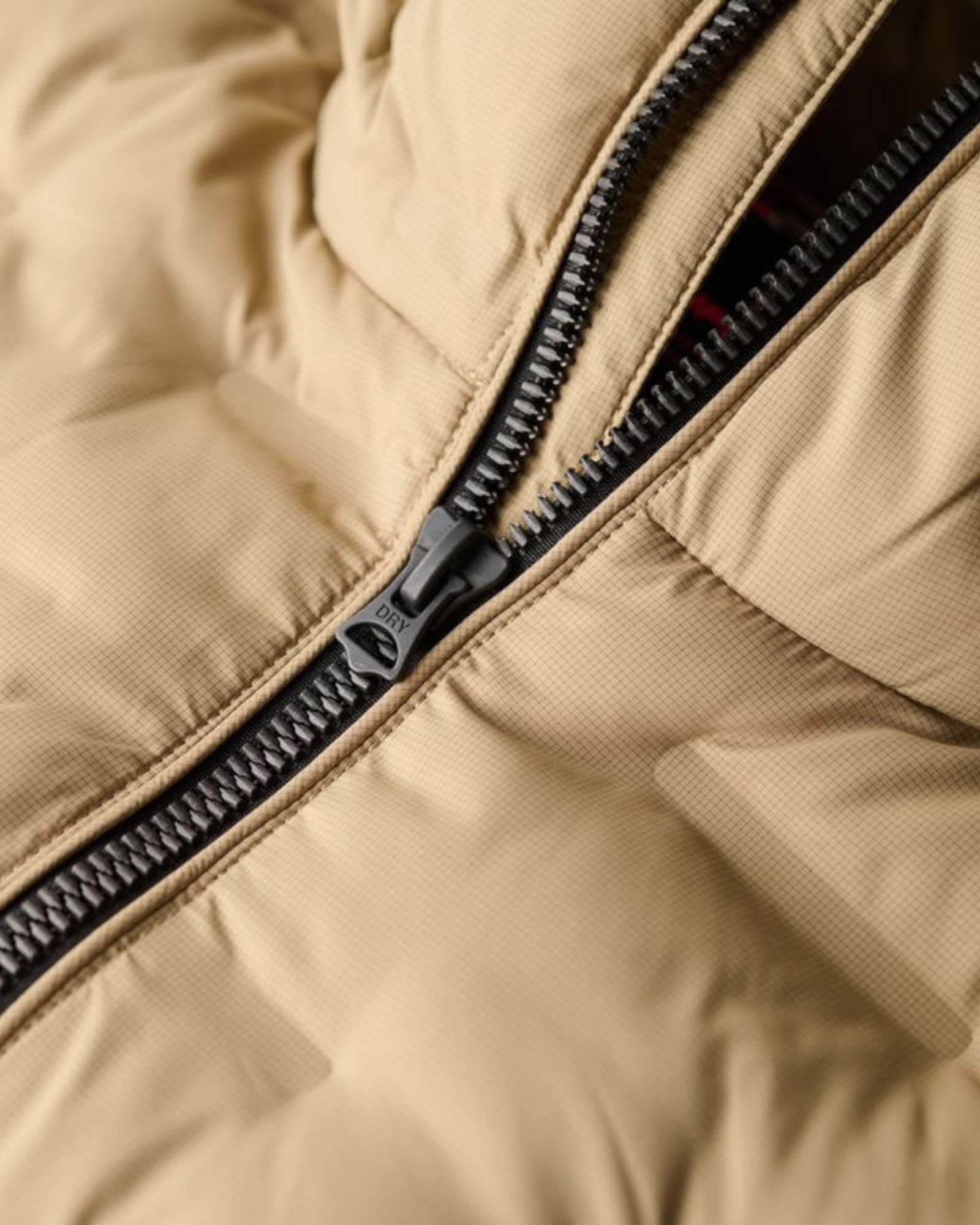 Giubbino Con Cappuccio Hooded Quilted Puffer Coat  Sand Brown M5012045A Superdry