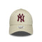 Cappello con Visiera New York Yankees MLB League Essential 9FORTY Crema 60915726