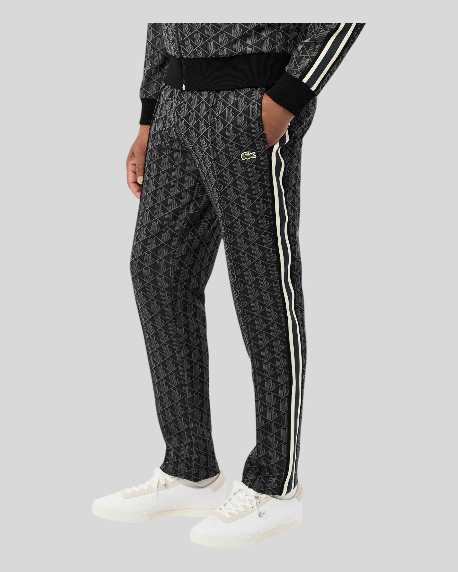 Pantalone Tuta In Jacquard Monogramma Paris Nero/Grigio XH1440-00-4PC Lacoste